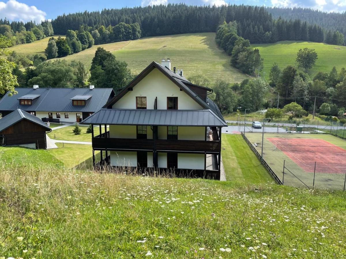 Apartmany Neta Velke Karlovice, Polansky Dvur Exterior photo